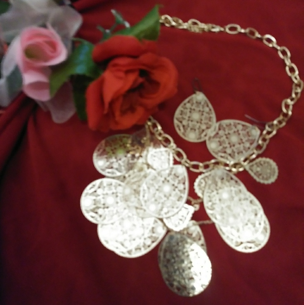 Jewellery - Picture 2 of 4
